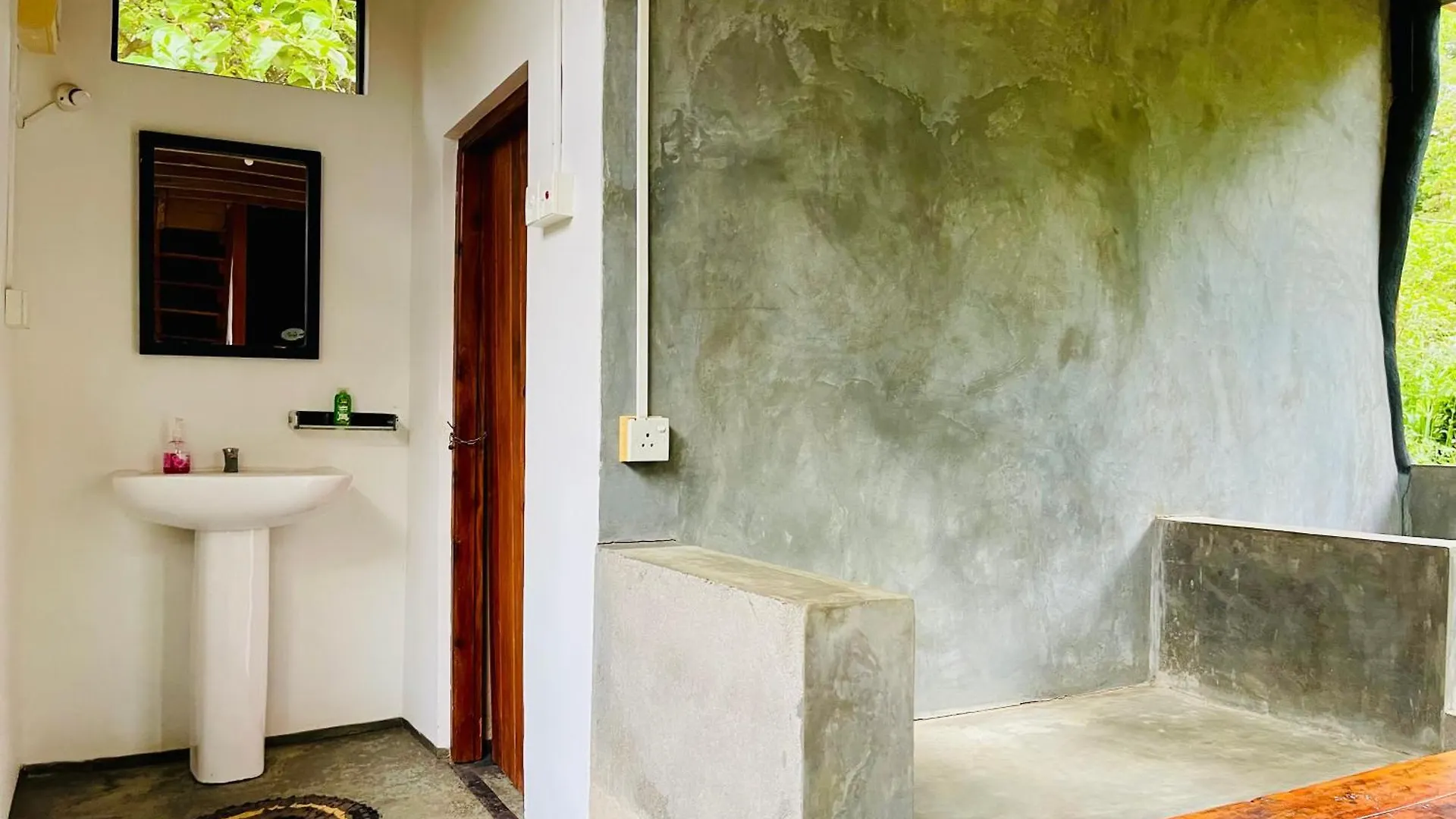 Sigiriya Coconut Shade Hostel